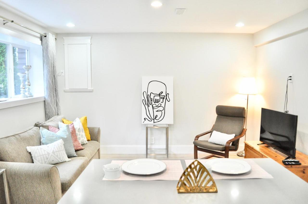Stylish 1 Bedroom Suite In North Vancouver 10 Mins Ski Kültér fotó